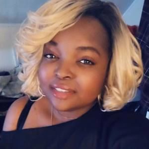 Meet your Posher, Karolyn